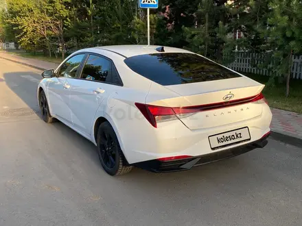 Hyundai Elantra 2022 года за 8 300 000 тг. в Актобе – фото 7