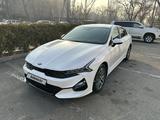 Kia K5 2021 года за 12 000 000 тг. в Алматы – фото 2