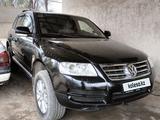 Volkswagen Touareg 2006 годаүшін4 500 000 тг. в Алматы