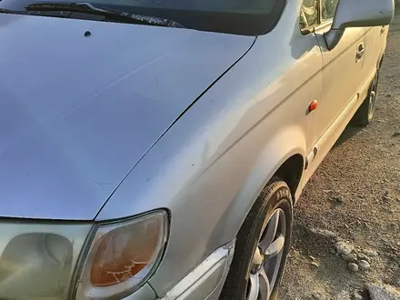 Hyundai Trajet 2001 года за 2 500 000 тг. в Тараз – фото 2