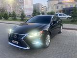 Lexus ES 250 2016 годаүшін11 900 000 тг. в Уральск – фото 2