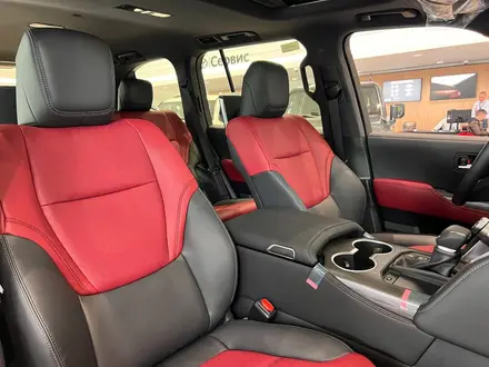 Toyota Land Cruiser Premium+ 2025 года за 72 427 409 тг. в Алматы – фото 14