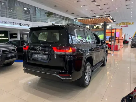 Toyota Land Cruiser Premium+ 2025 года за 72 427 409 тг. в Алматы – фото 5
