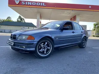 BMW 318