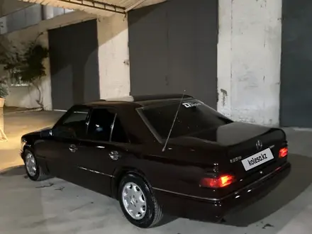 Mercedes-Benz E 200 1991 года за 1 000 000 тг. в Тараз – фото 6