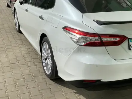 Toyota Camry 2019 года за 16 200 000 тг. в Шымкент – фото 4