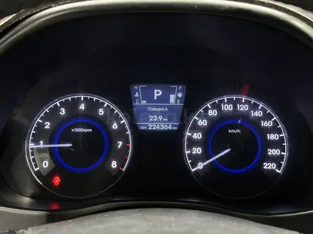 Hyundai Solaris 2011 года за 3 750 000 тг. в Актобе – фото 13