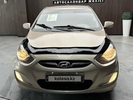 Hyundai Solaris 2011 года за 3 750 000 тг. в Актобе – фото 2