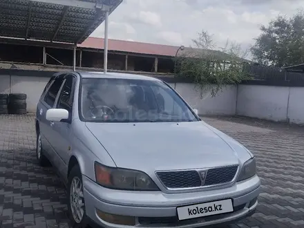 Toyota Vista 1998 года за 2 200 000 тг. в Алматы – фото 3