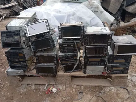 Магнитофоны штатные за 5 000 тг. в Алматы