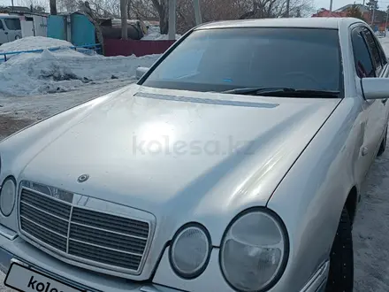 Mercedes-Benz E 230 1997 года за 2 800 000 тг. в Петропавловск – фото 3