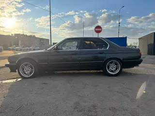 BMW 7 Series, 1993