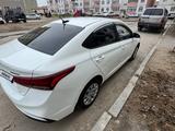 Hyundai Accent 2018 года за 6 650 000 тг. в Жезказган – фото 3