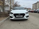 Hyundai Accent 2018 года за 6 650 000 тг. в Жезказган