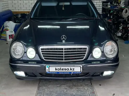 Mercedes-Benz E 320 2001 года за 4 500 000 тг. в Жанаозен – фото 13