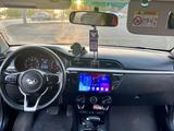 Kia Rio X-Line 2018 года за 5 300 000 тг. в Актобе – фото 2