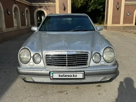 Mercedes-Benz E 280 1996 года за 3 300 000 тг. в Шымкент