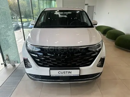 Hyundai Custin 2026 года за 14 990 000 тг. в Алматы – фото 2