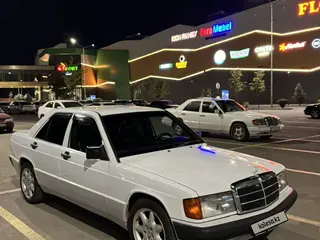 Mercedes-Benz 190