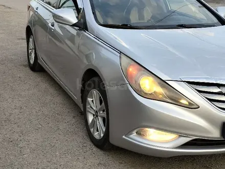 Hyundai Sonata 2011 года за 3 500 000 тг. в Алматы – фото 2