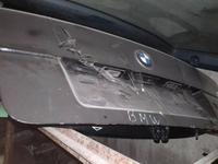 Крышка багажника на БМВ за 1 111 тг. в Костанай