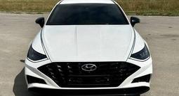 Hyundai Sonata 2021 года за 13 400 000 тг. в Алматы – фото 2