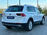 Volkswagen Tiguan 2018 года за 12 990 000 тг. в Усть-Каменогорск – фото 3