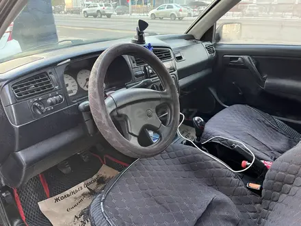 Volkswagen Golf 1993 года за 820 000 тг. в Астана – фото 2