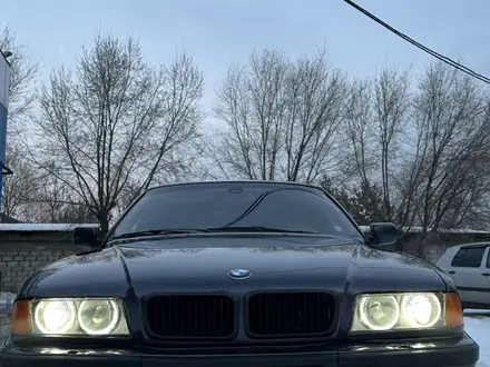 BMW 740 1996 года за 4 000 000 тг. в Алматы