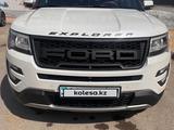 Ford Explorer 2017 года за 13 900 000 тг. в Астана – фото 2