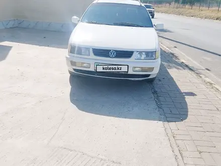 Volkswagen Passat 1994 года за 1 950 000 тг. в Шымкент – фото 2