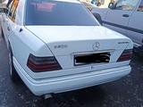 Mercedes-Benz E 230 1992 года за 1 100 000 тг. в Тараз – фото 3