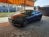 Hyundai Elantra 2023 года за 9 650 000 тг. в Алматы