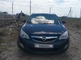 Opel Astra 2012 года за 2 100 000 тг. в Атырау – фото 2