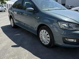 Volkswagen Polo 2019 года за 6 100 000 тг. в Шымкент – фото 2
