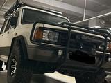 Isuzu Trooper 1990 годаfor4 850 000 тг. в Алматы – фото 2