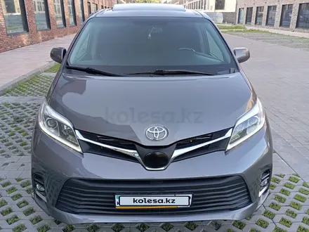 Toyota Sienna 2015 года за 12 500 000 тг. в Алматы – фото 2