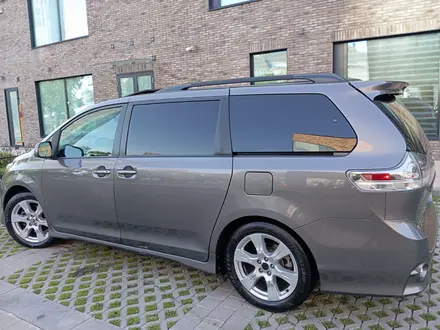 Toyota Sienna 2015 года за 12 500 000 тг. в Алматы – фото 6