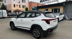 Kia Seltos Luxe 2WD 2025 года за 10 100 000 тг. в Алматы – фото 4
