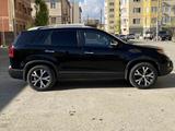 Kia Sorento 2010 года за 7 000 000 тг. в Атырау – фото 4