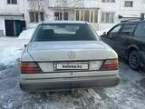 Mercedes-Benz E 200 1991 годаүшін900 000 тг. в Каркаралинск – фото 5