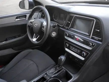 Hyundai Sonata 2019 года за 7 290 000 тг. в Тараз – фото 22