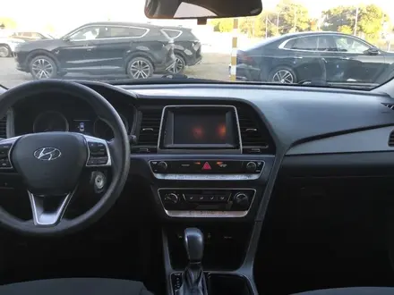 Hyundai Sonata 2019 года за 7 290 000 тг. в Тараз – фото 29