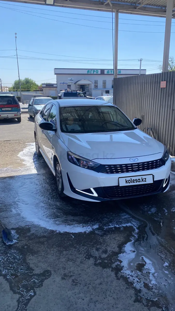 Kaiyi E5, 2025