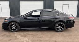 Toyota Camry 2020 года за 9 962 650 тг. в Алматы – фото 3