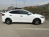 Hyundai Elantra 2018 года за 8 200 000 тг. в Алматы – фото 2