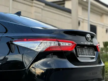 Toyota Camry 2018 года за 13 000 000 тг. в Алматы – фото 8