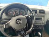 Volkswagen Polo 2015 года за 5 650 000 тг. в Актобе
