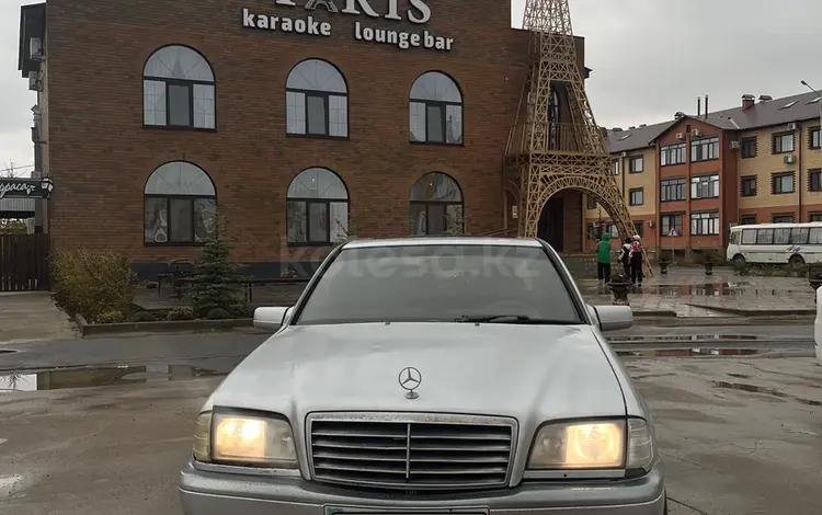 Mercedes-Benz C 180 1998 года за 2 100 000 тг. в Уральск