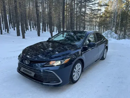 Toyota Camry 2021 года за 13 000 000 тг. в Астана